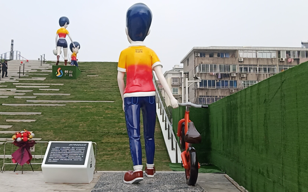 人物不銹鋼雕塑制�?jpg.png 人物不銹鋼雕塑制�?jpg.png