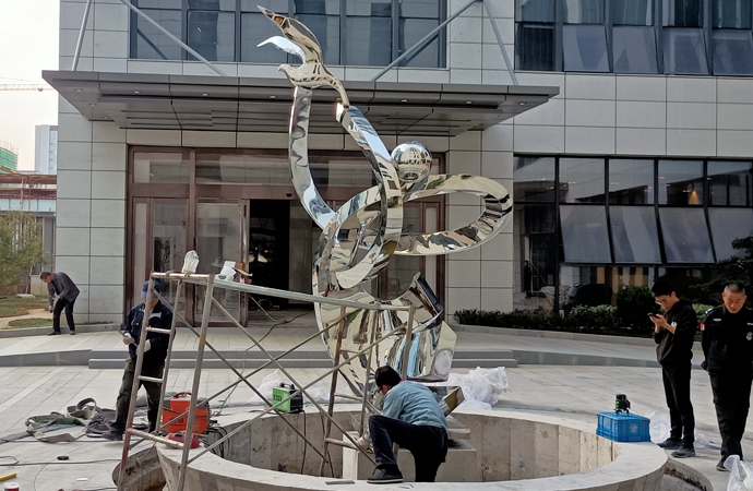 現(xiàn)場安裝�?.jpg 現(xiàn)場安裝�?.jpg