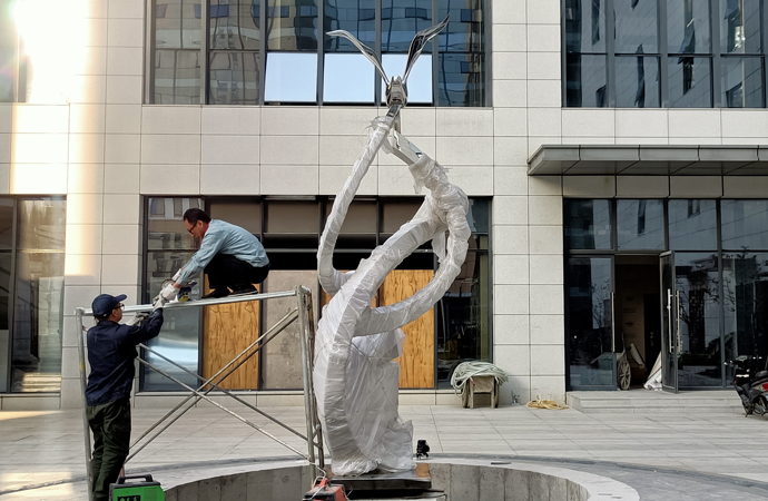 現(xiàn)場安裝�?.jpg 現(xiàn)場安裝�?.jpg